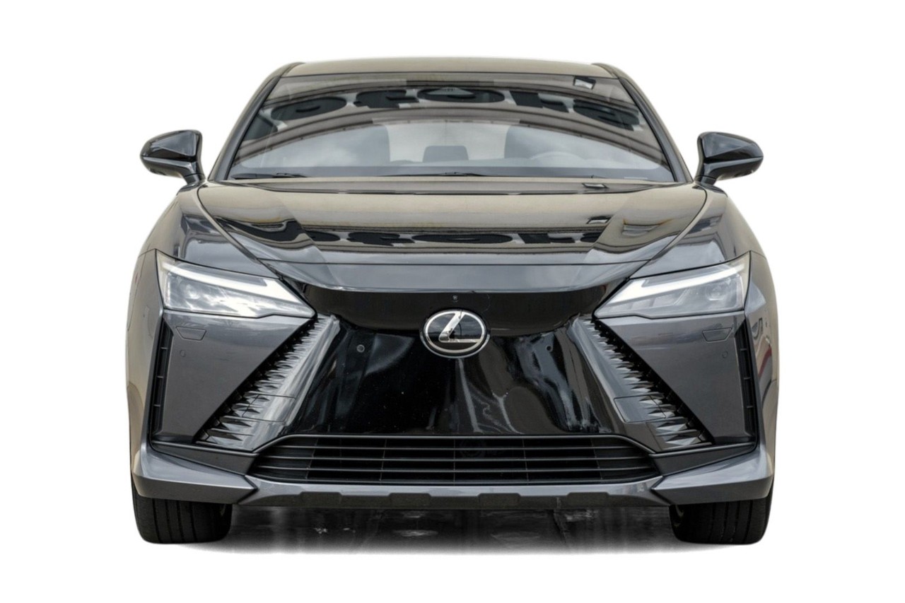 Lexus RZ Vehicle Main Gallery Image 06