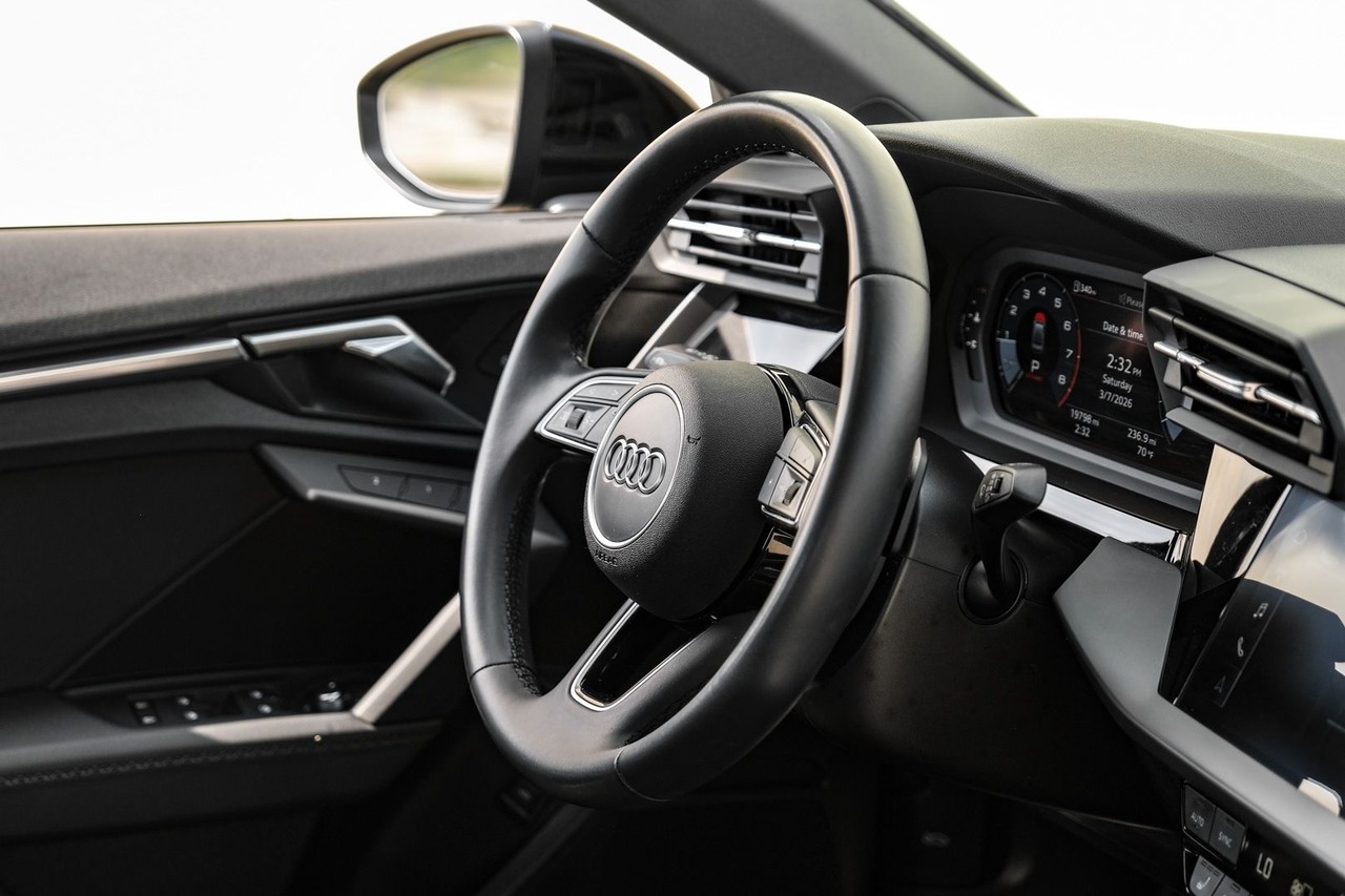 Audi A3 Vehicle Main Gallery Image 13