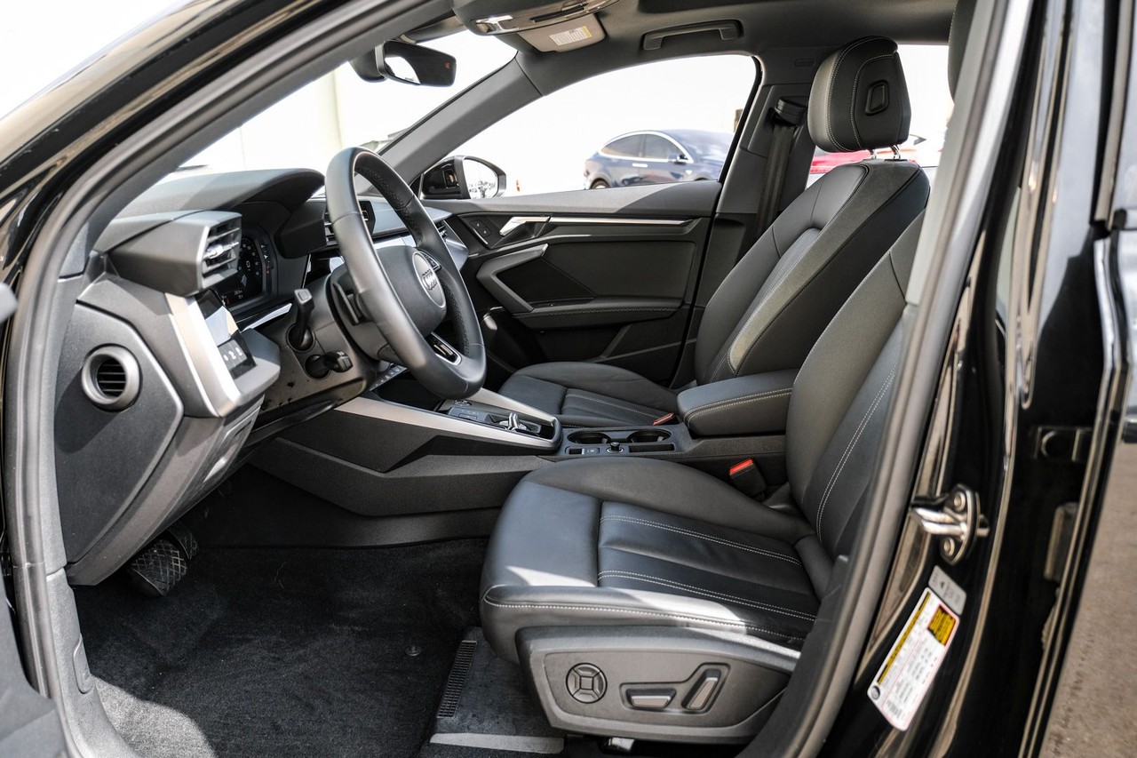 Audi A3 Vehicle Main Gallery Image 30