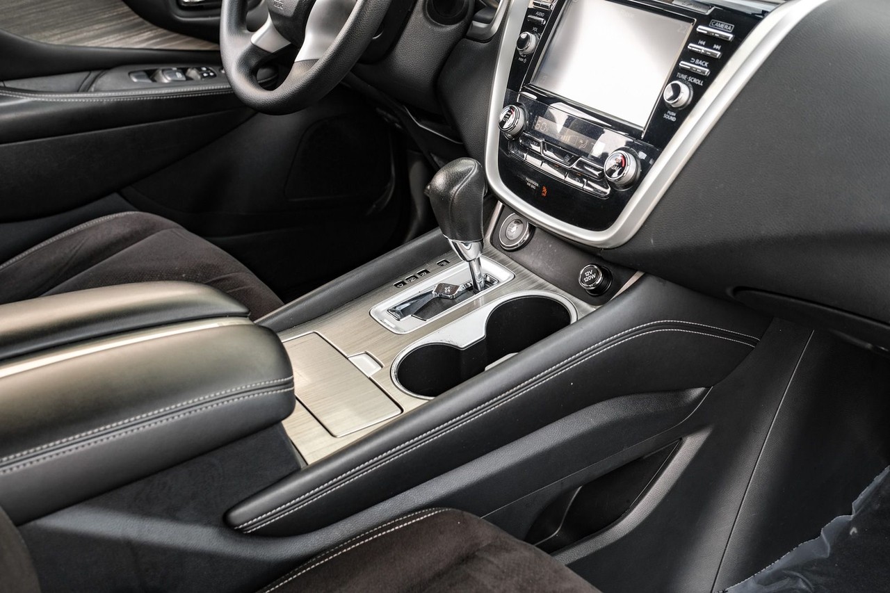Nissan Murano Vehicle Main Gallery Image 23