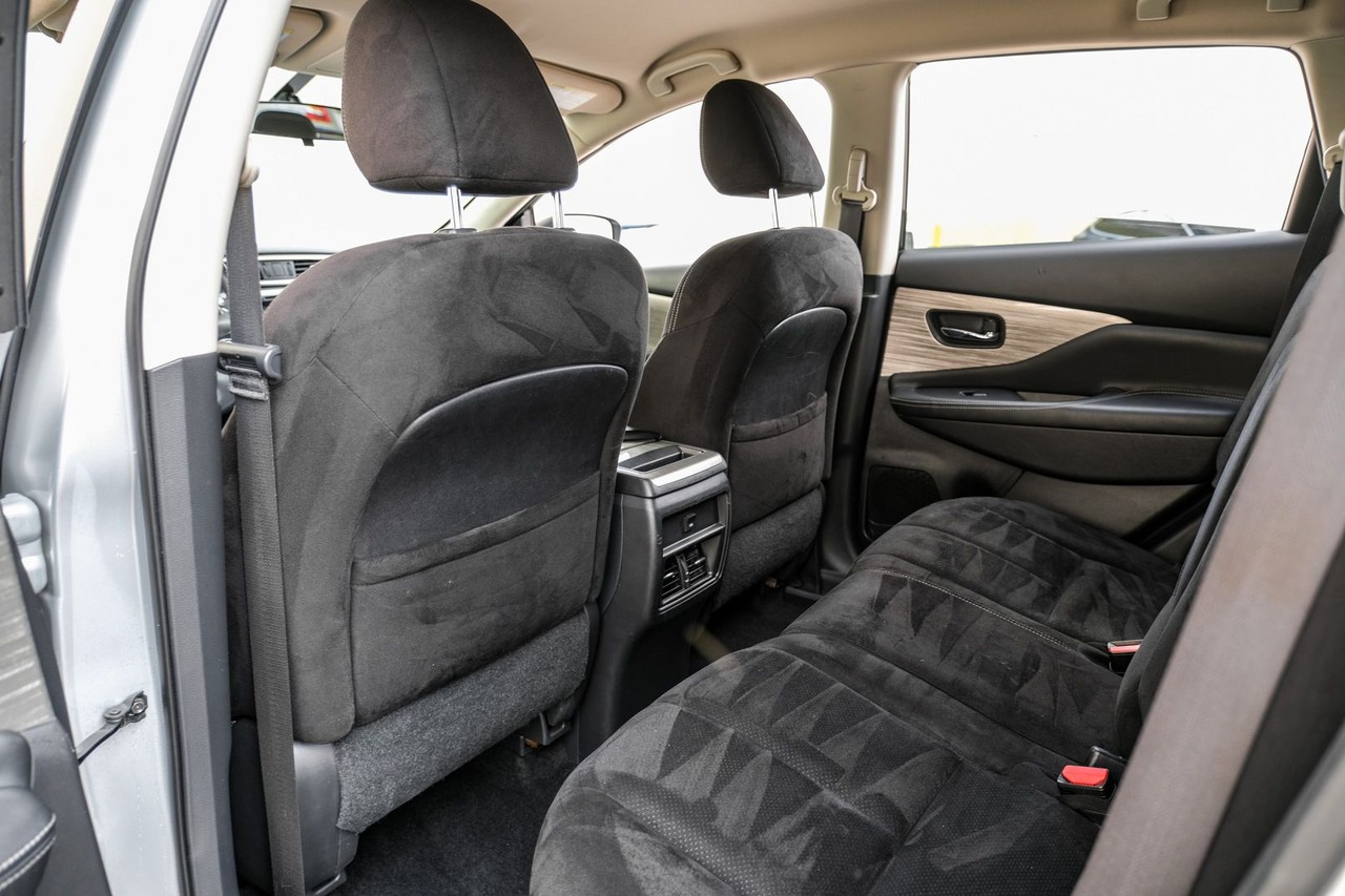 Nissan Murano Vehicle Main Gallery Image 35