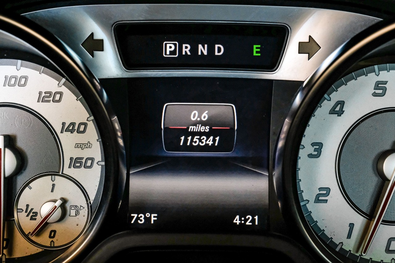 Mercedes-Benz SL Vehicle Main Gallery Image 16