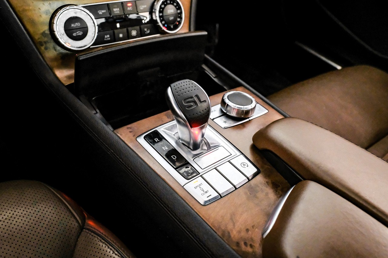 Mercedes-Benz SL Vehicle Main Gallery Image 20