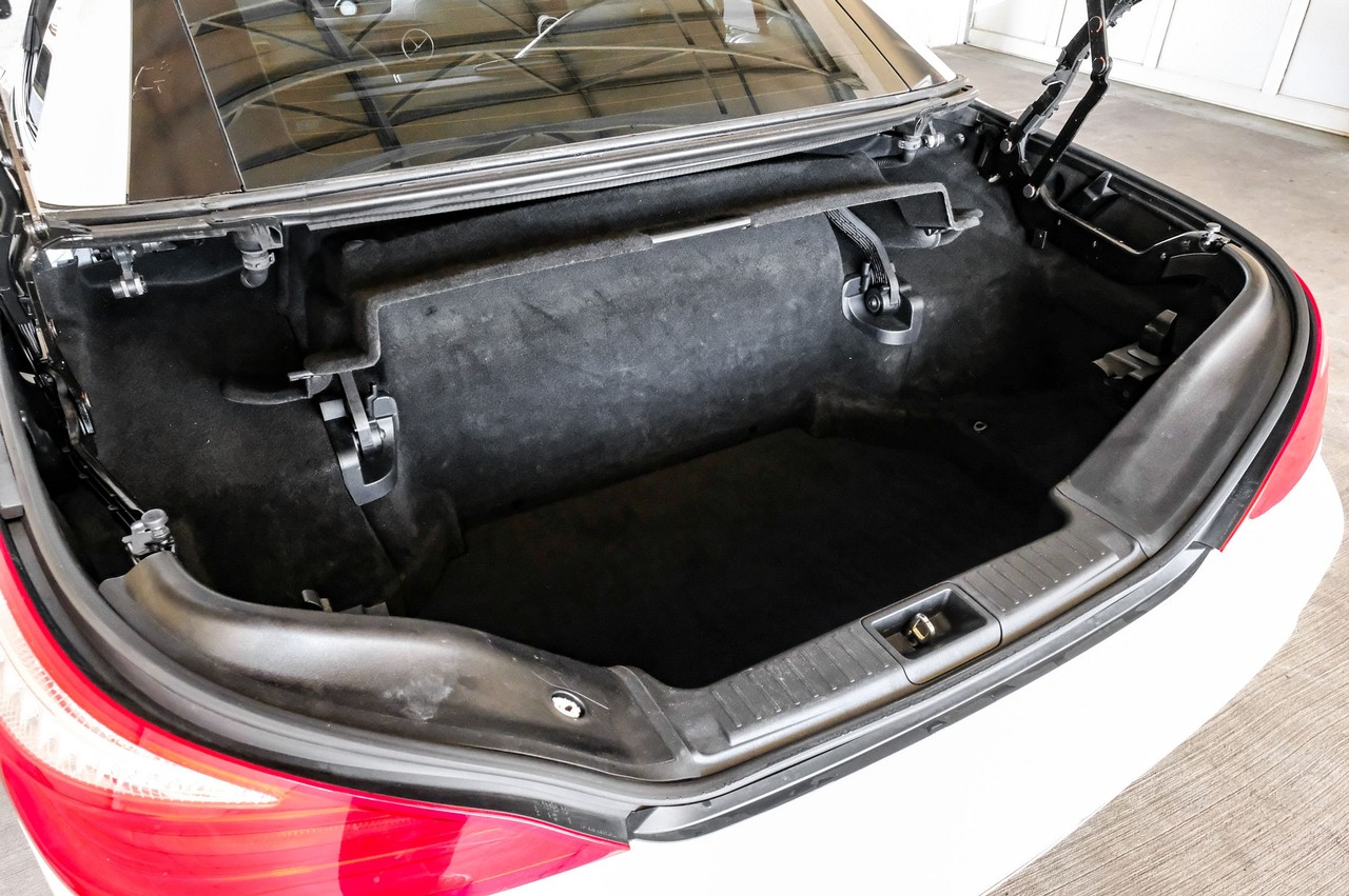 Mercedes-Benz SL Vehicle Main Gallery Image 44