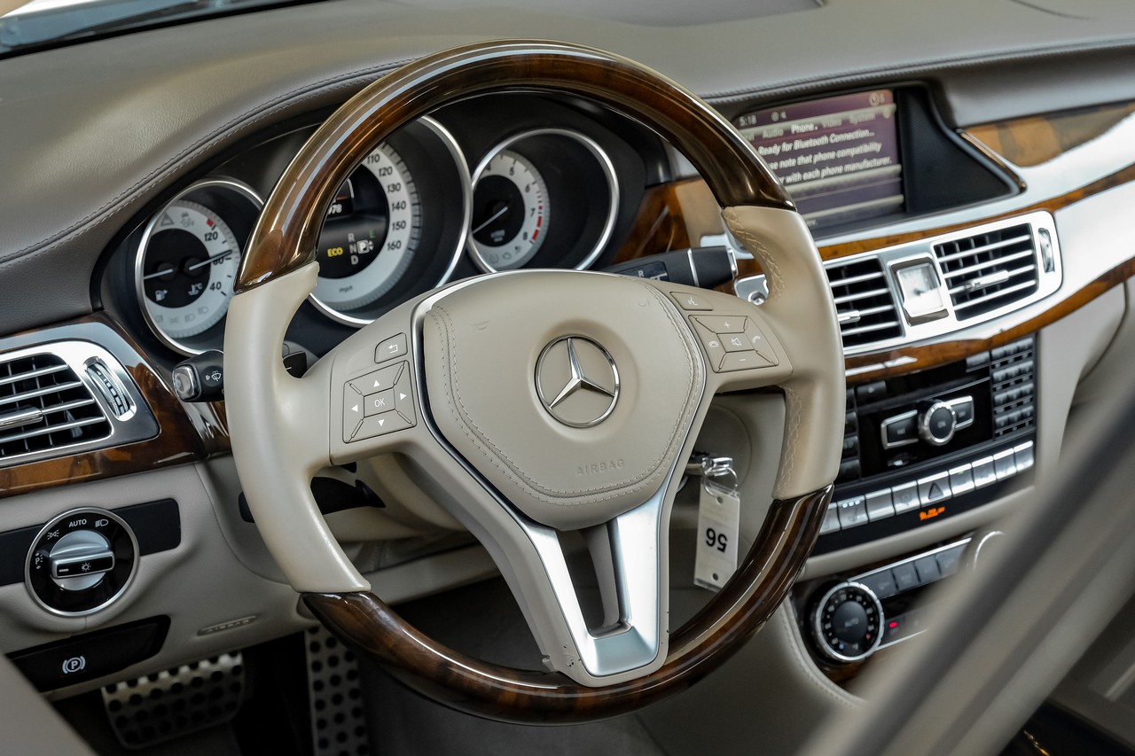 Mercedes-Benz CLS-Class Vehicle Main Gallery Image 15