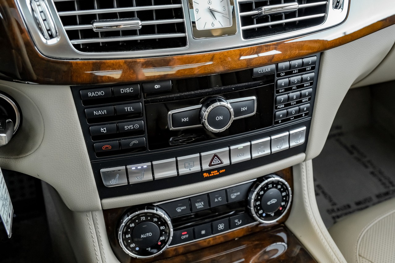 Mercedes-Benz CLS-Class Vehicle Main Gallery Image 27