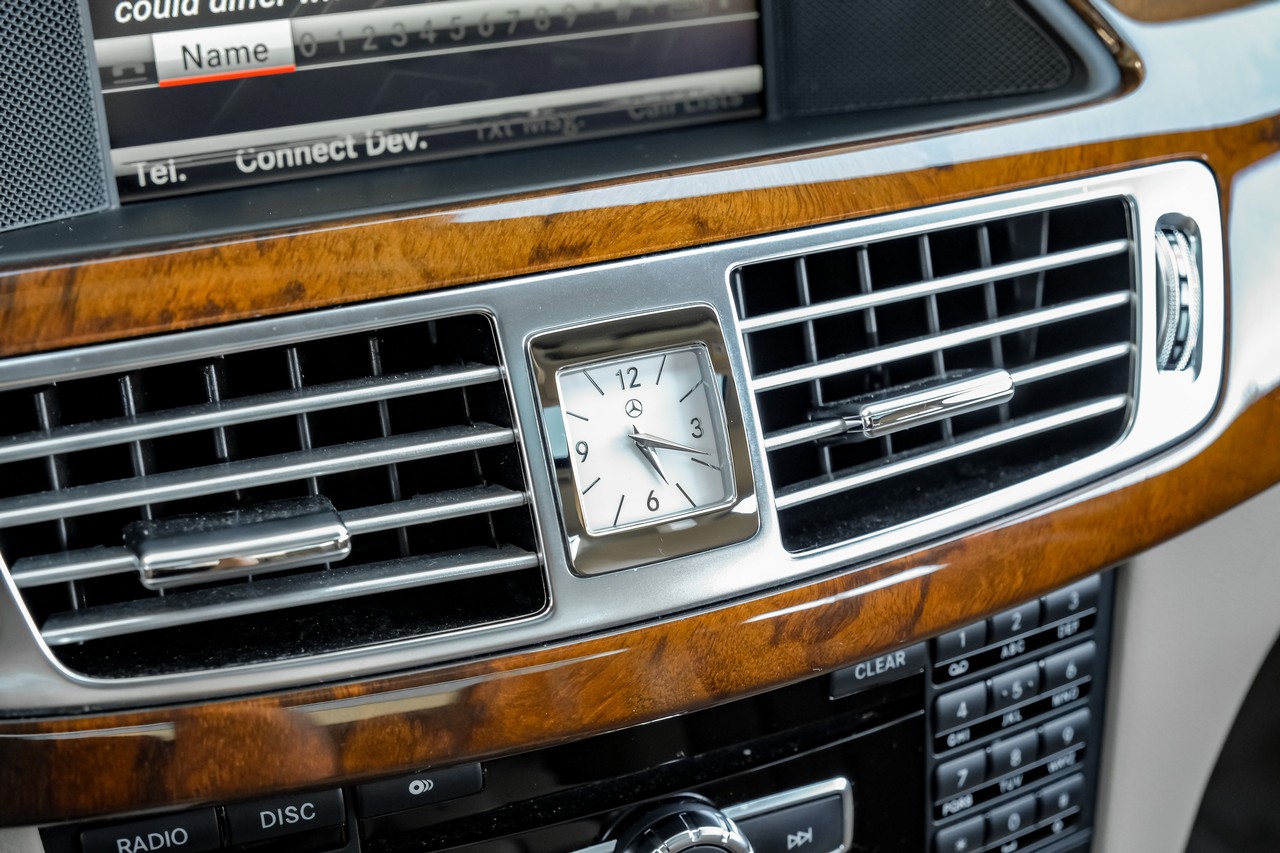 Mercedes-Benz CLS-Class Vehicle Main Gallery Image 30