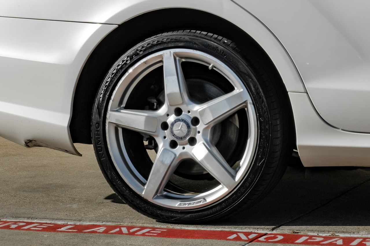 Mercedes-Benz CLS-Class Vehicle Main Gallery Image 55