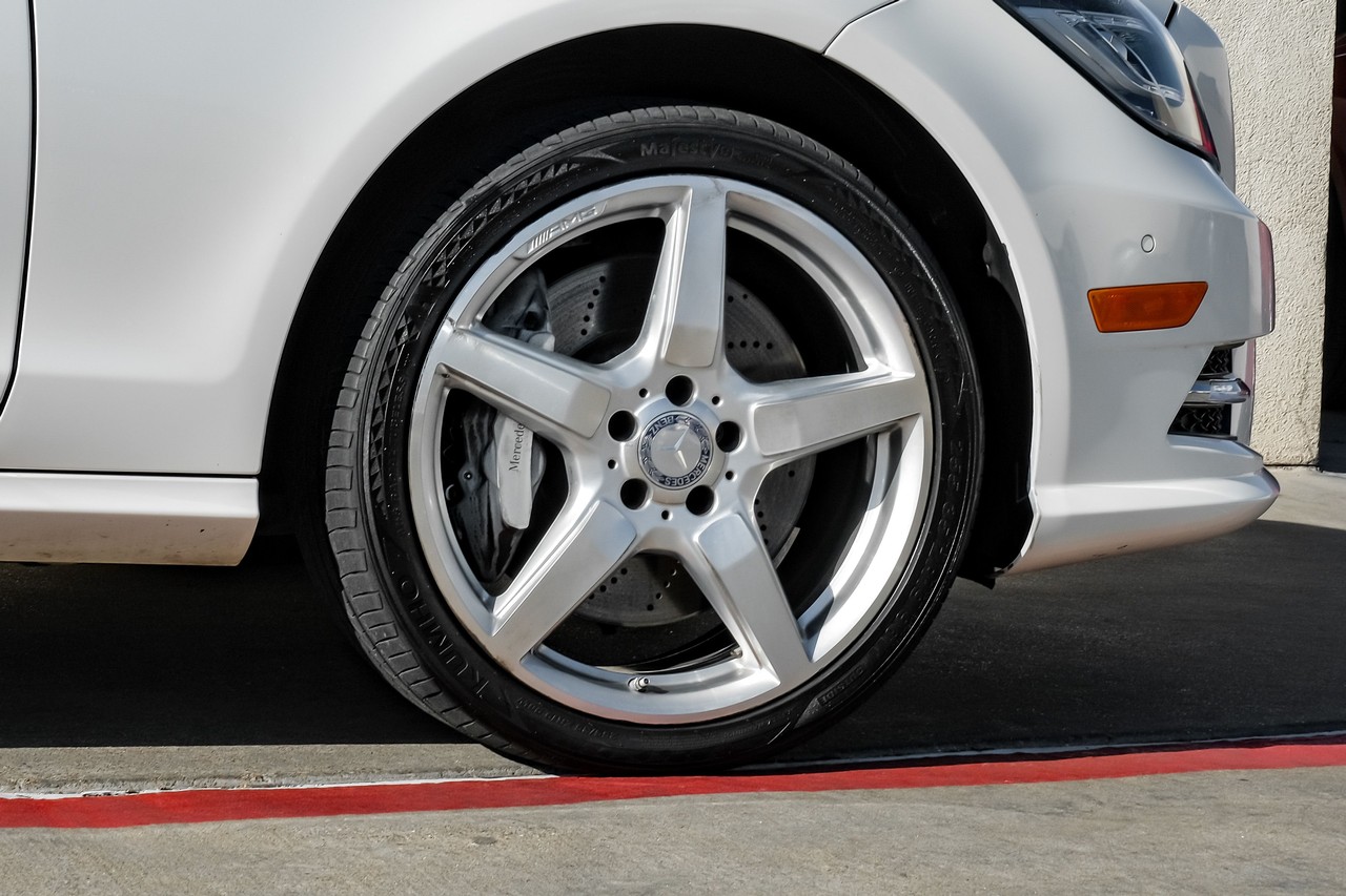 Mercedes-Benz CLS-Class Vehicle Main Gallery Image 56