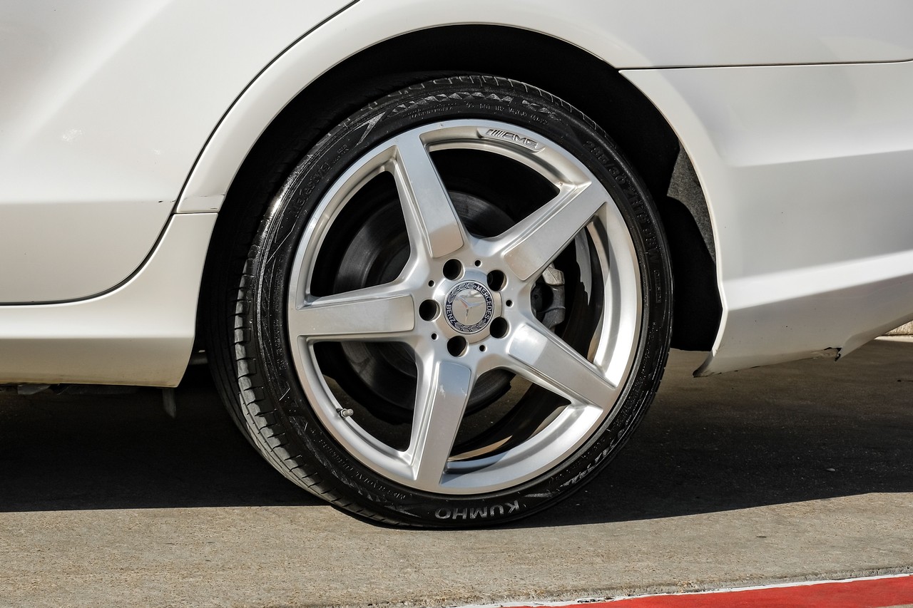 Mercedes-Benz CLS-Class Vehicle Main Gallery Image 58