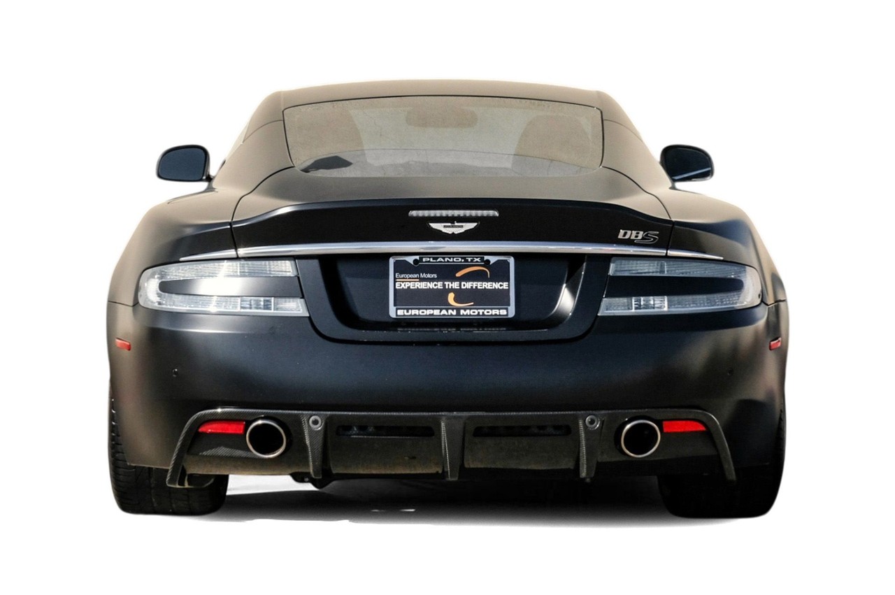 Aston Martin DBS Vehicle Main Gallery Image 09