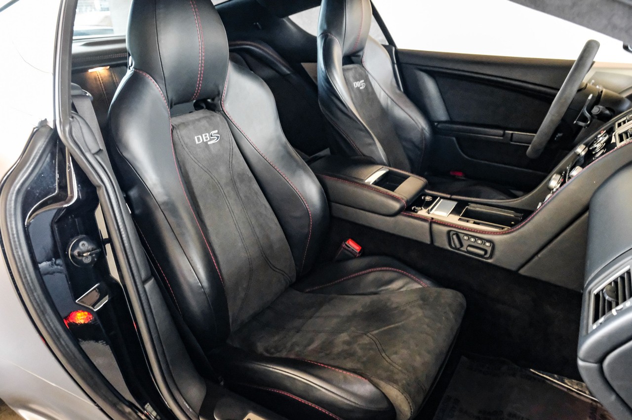 Aston Martin DBS Vehicle Main Gallery Image 25
