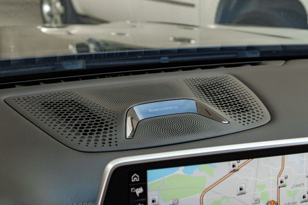 BMW 7 Series Vehicle Main Gallery Image 36