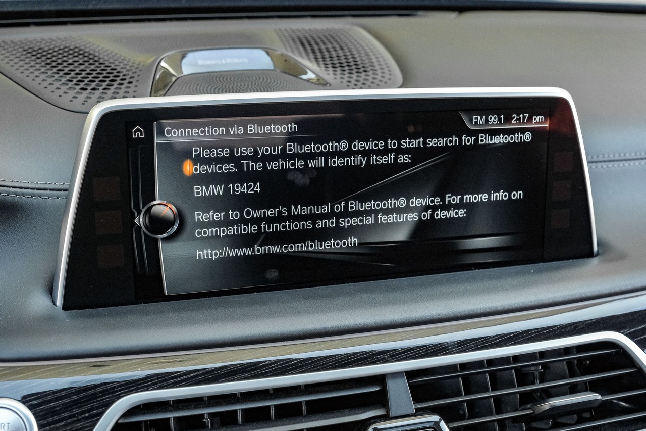 BMW 7 Series Vehicle Main Gallery Image 39