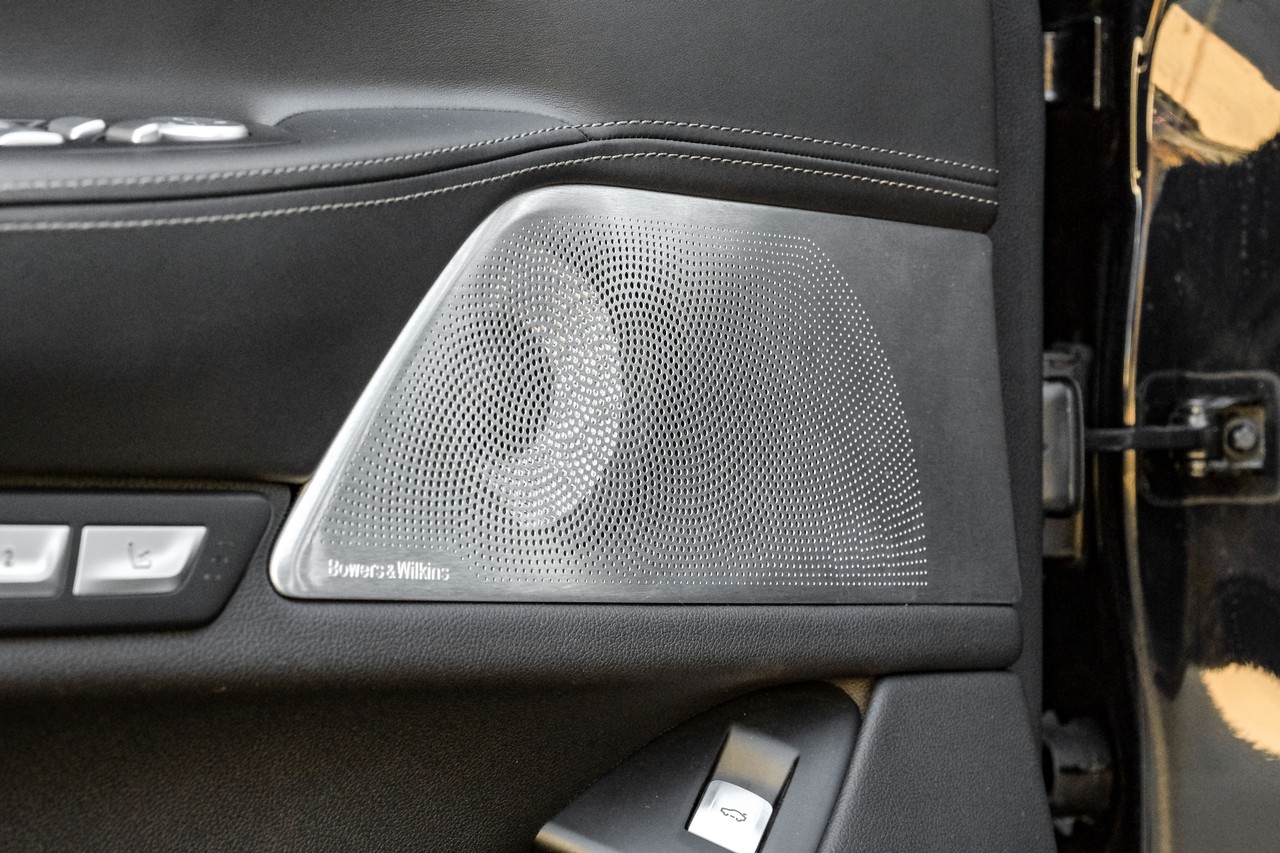 BMW 7 Series Vehicle Main Gallery Image 50