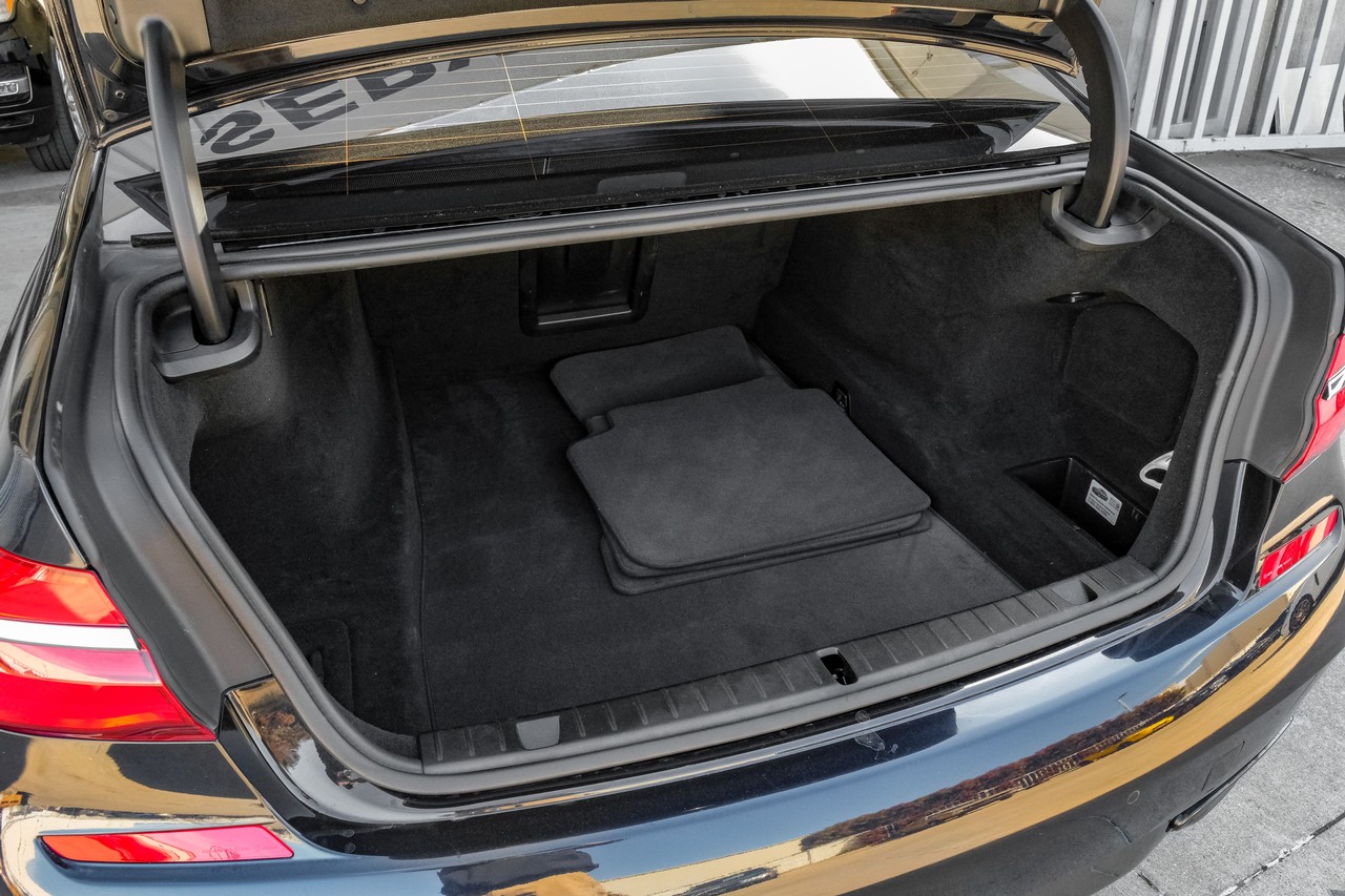 BMW 7 Series Vehicle Main Gallery Image 60