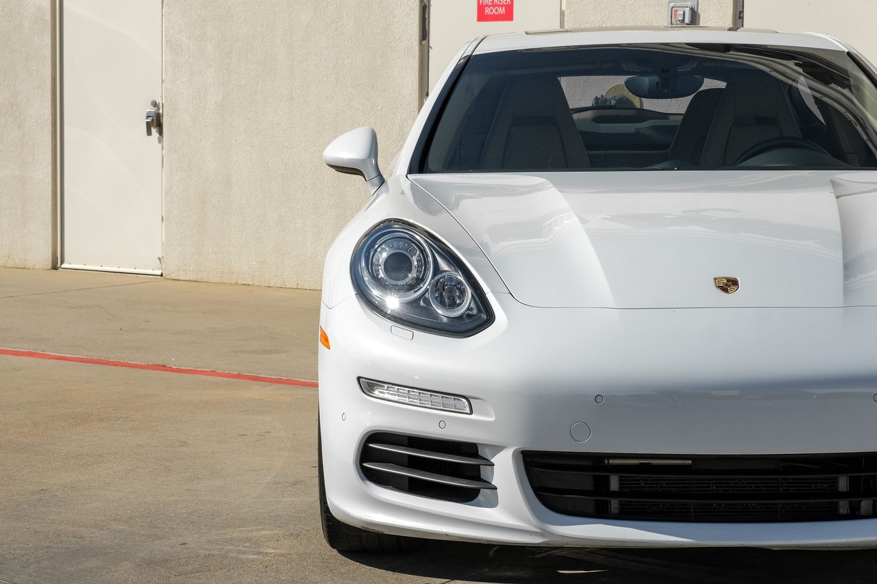 Porsche Panamera Vehicle Main Gallery Image 52