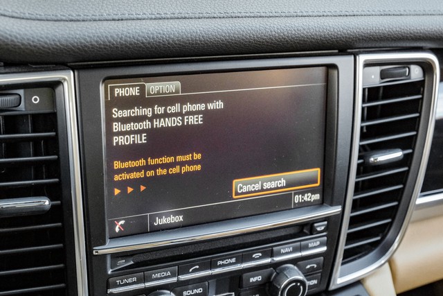 Porsche Panamera Vehicle Main Gallery Image 33