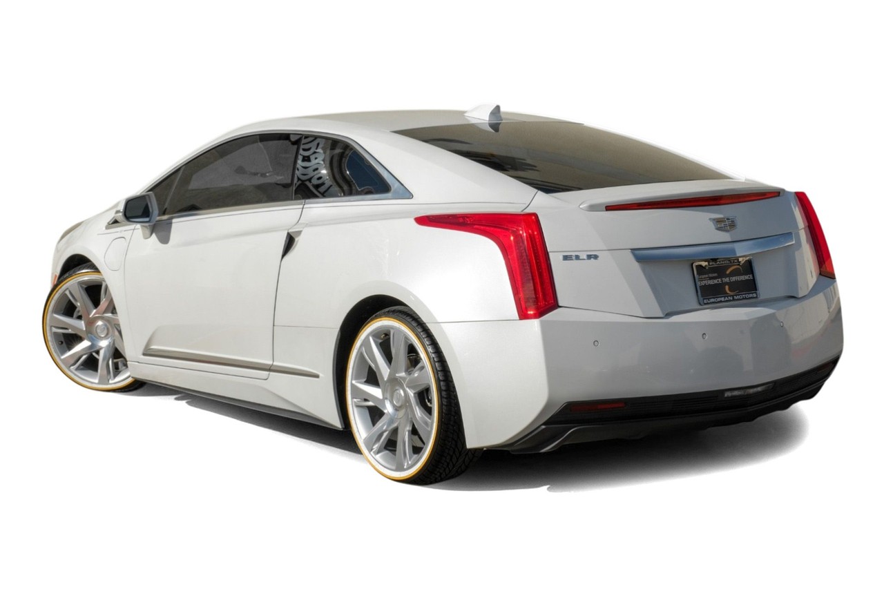 Cadillac ELR Vehicle Main Gallery Image 10