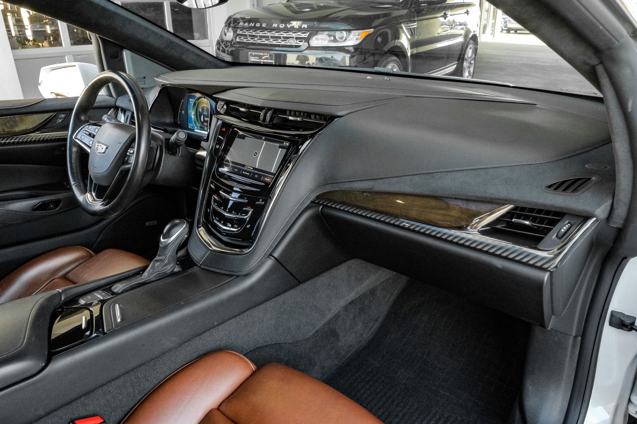 Cadillac ELR Vehicle Main Gallery Image 12