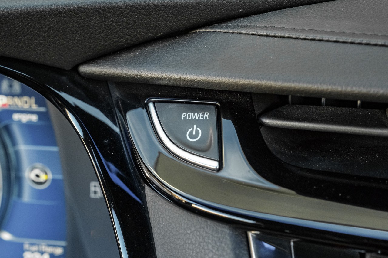 Cadillac ELR Vehicle Main Gallery Image 19