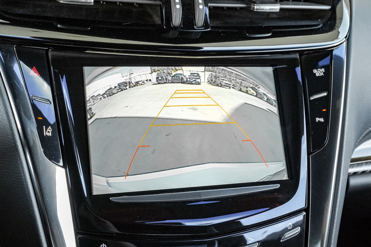 Cadillac ELR Vehicle Main Gallery Image 21