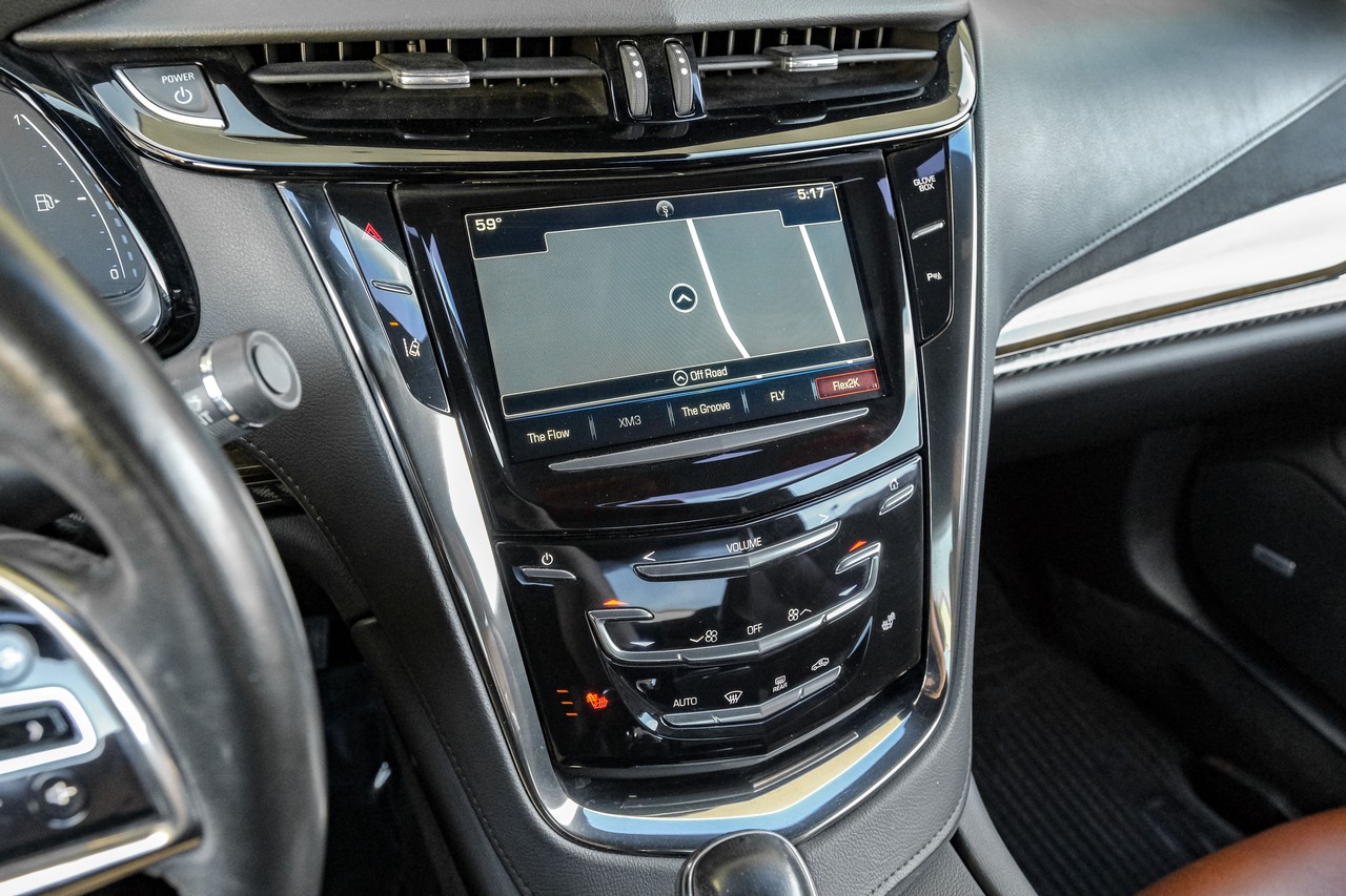 Cadillac ELR Vehicle Main Gallery Image 25