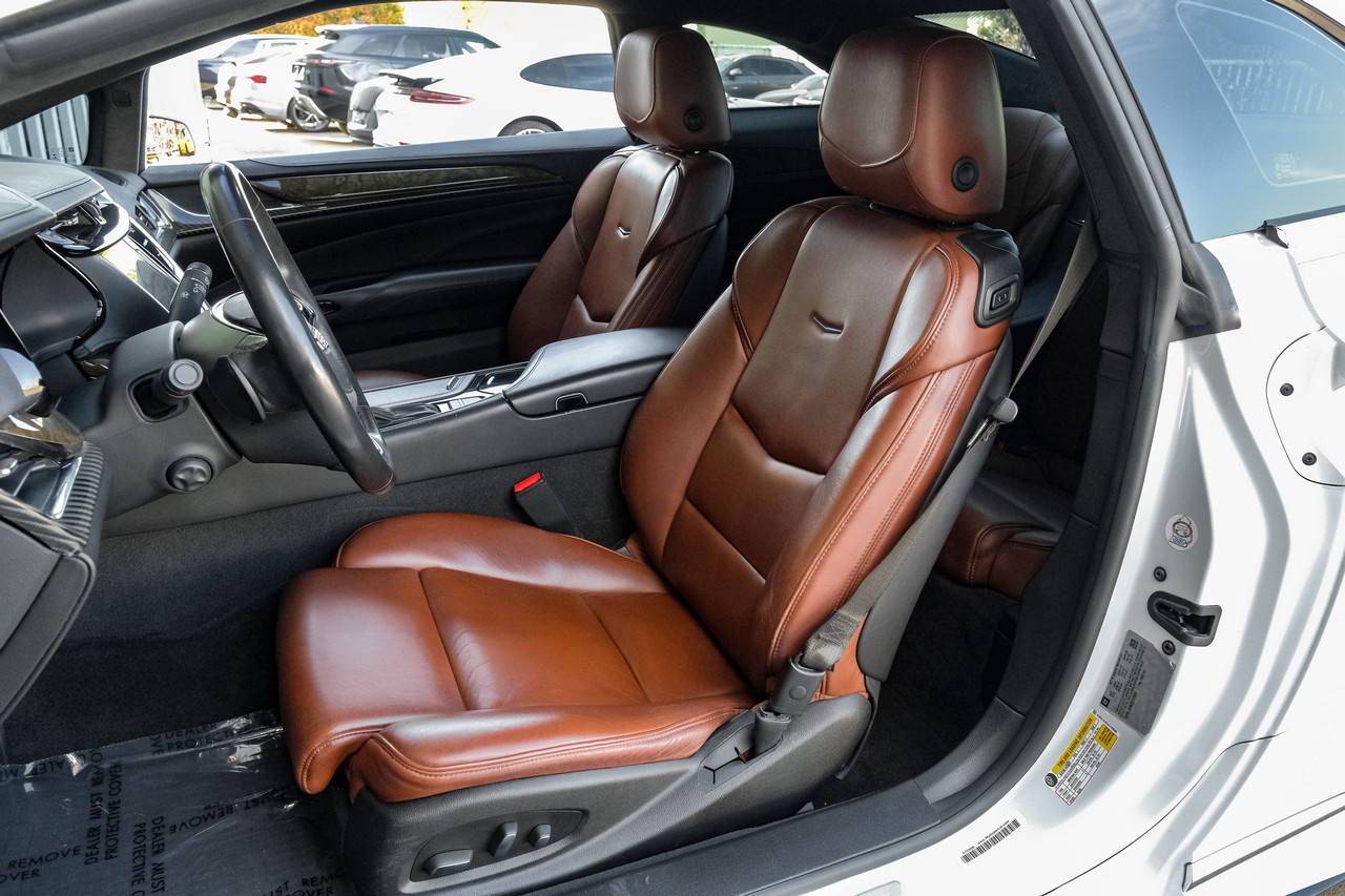 Cadillac ELR Vehicle Main Gallery Image 34