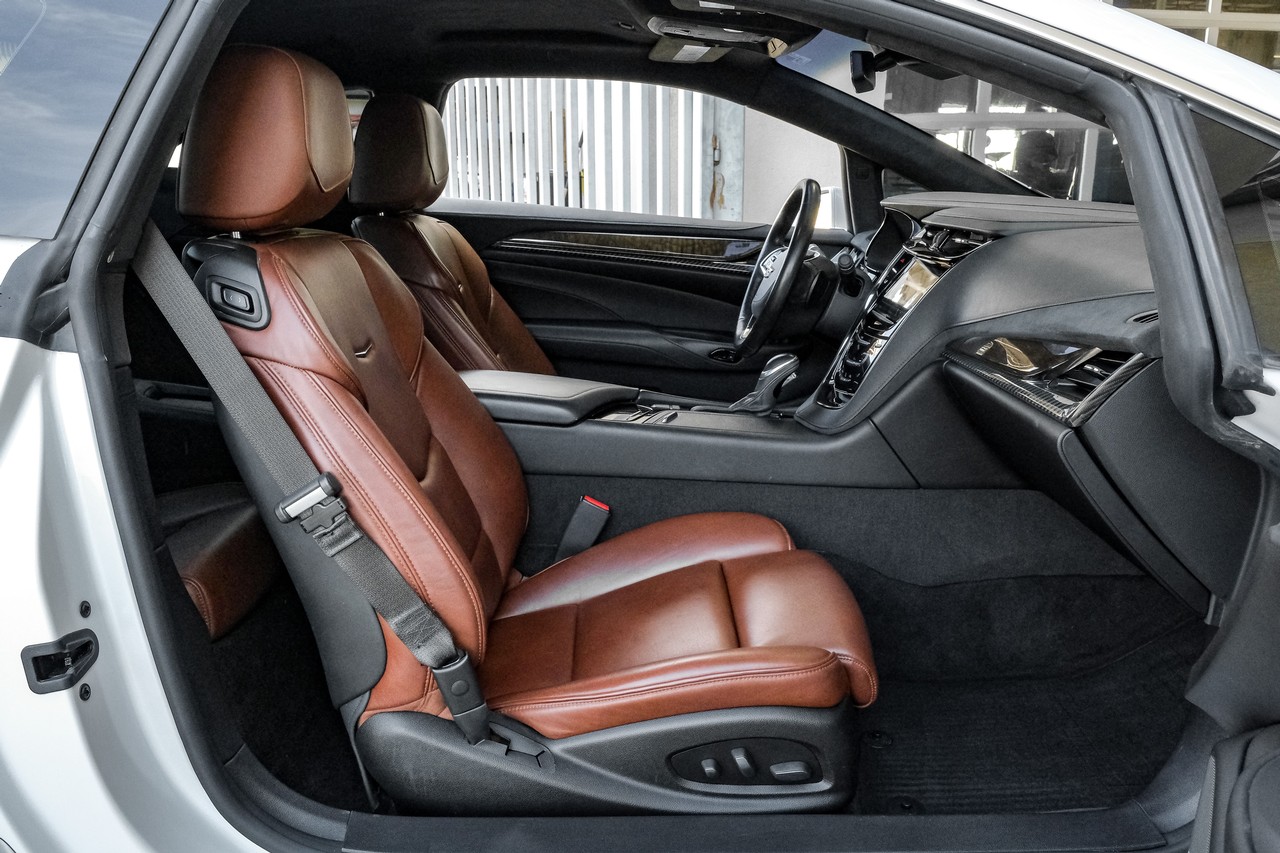 Cadillac ELR Vehicle Main Gallery Image 36