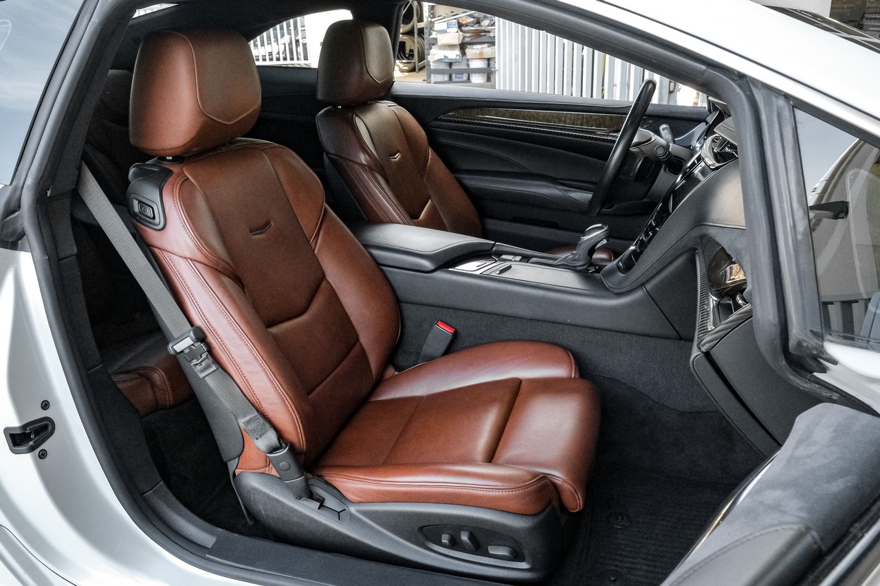 Cadillac ELR Vehicle Main Gallery Image 37