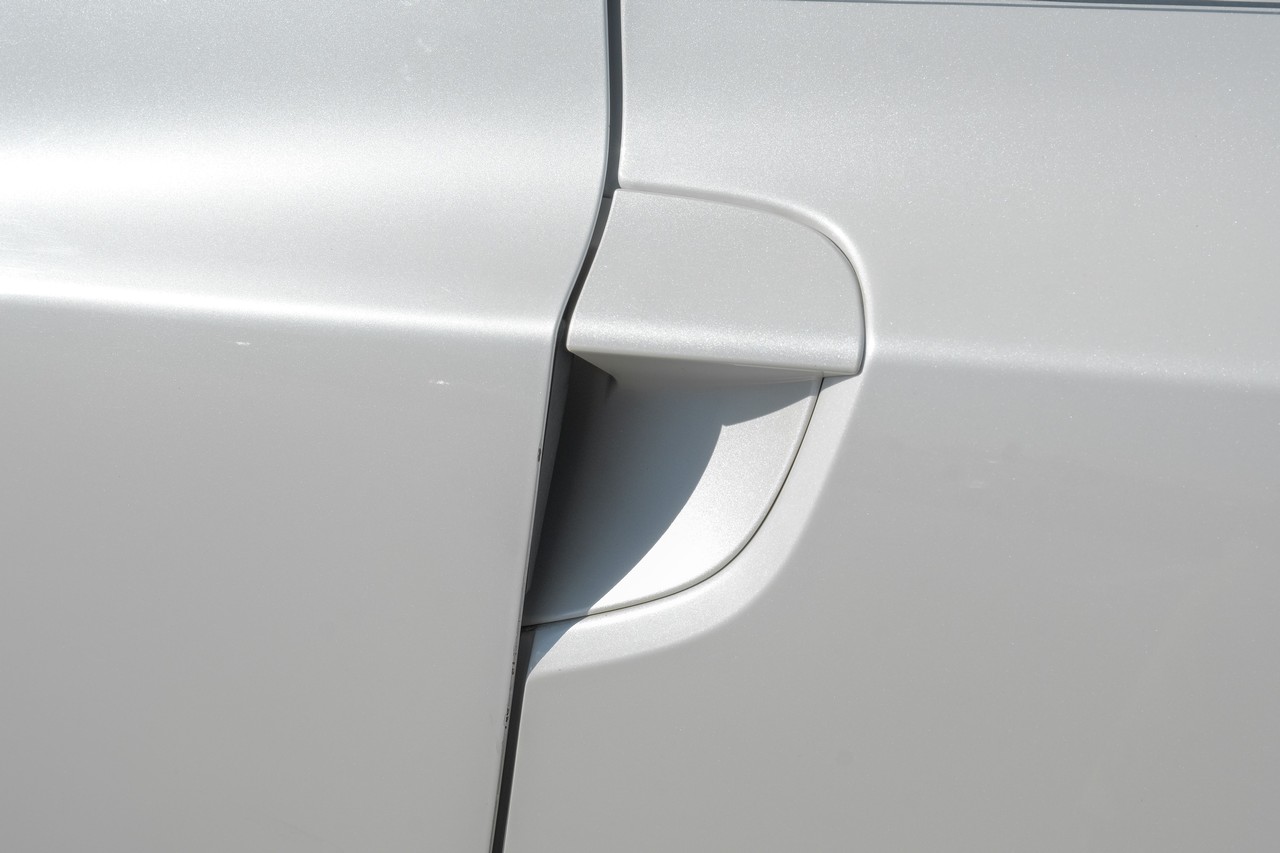 Cadillac ELR Vehicle Main Gallery Image 41