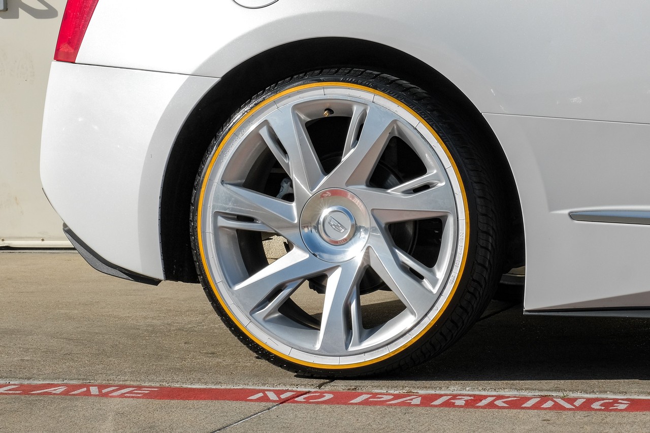 Cadillac ELR Vehicle Main Gallery Image 52