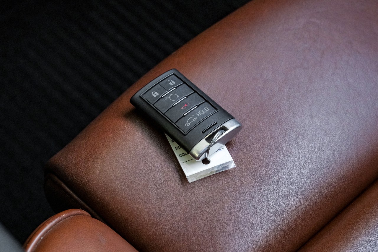 Cadillac ELR Vehicle Main Gallery Image 56