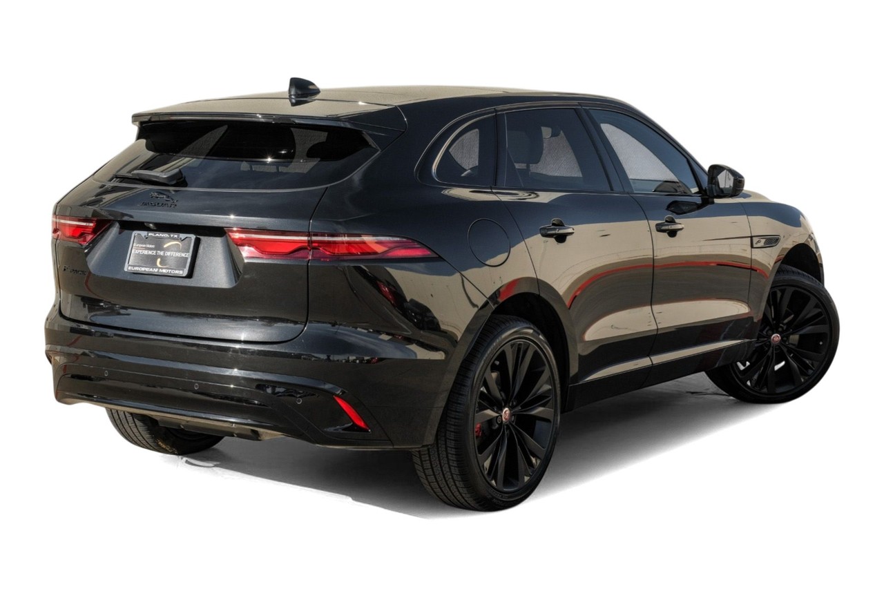 Jaguar F-PACE Vehicle Main Gallery Image 09