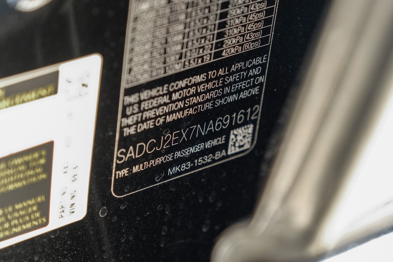 Jaguar F-PACE Vehicle Main Gallery Image 63