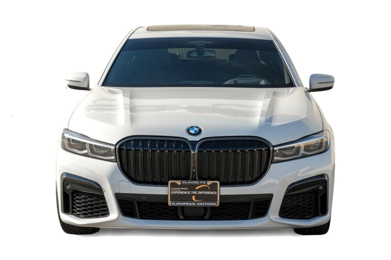 BMW 7 Series Vehicle Main Gallery Image 06