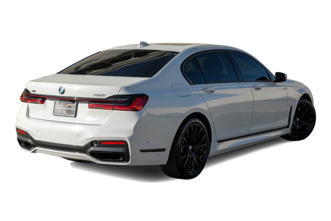 BMW 7 Series Vehicle Main Gallery Image 09