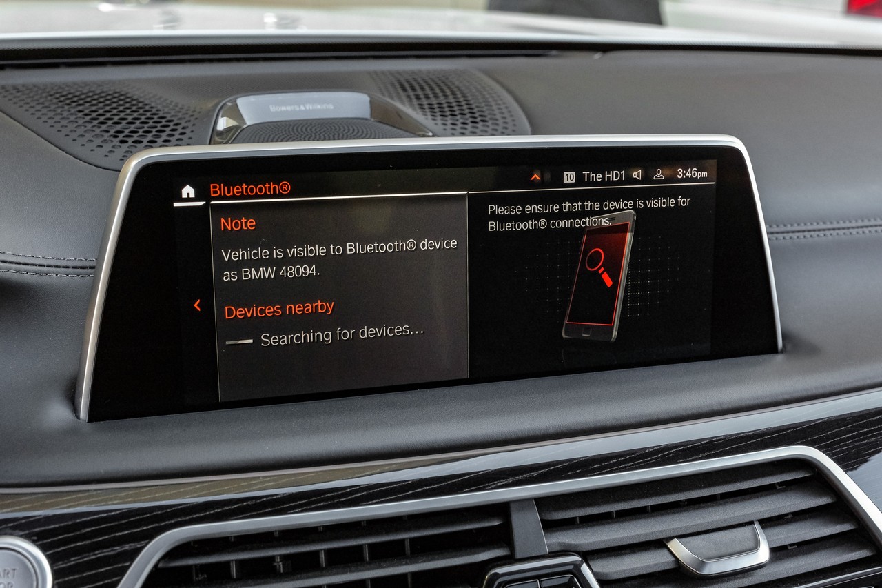 BMW 7 Series Vehicle Main Gallery Image 34