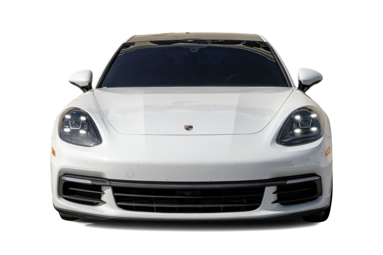 Porsche Panamera Vehicle Main Gallery Image 06