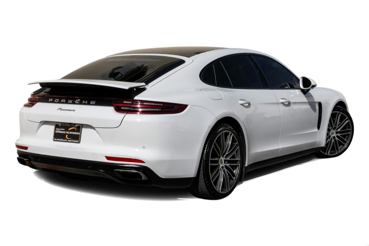 Porsche Panamera Vehicle Main Gallery Image 09
