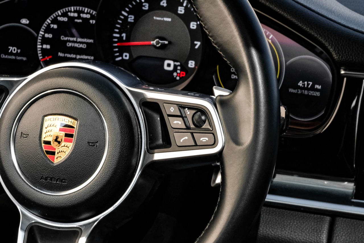 Porsche Panamera Vehicle Main Gallery Image 18