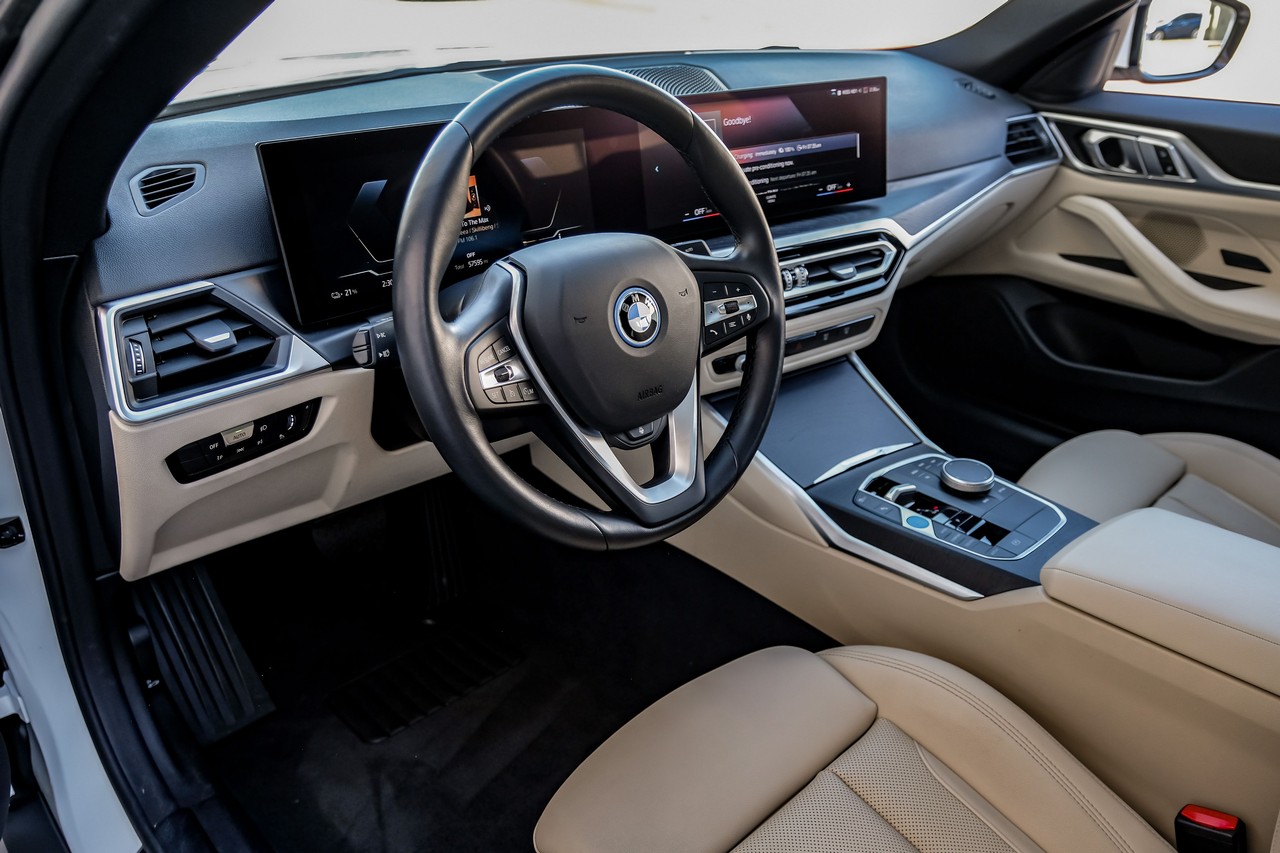 BMW i4 Vehicle Main Gallery Image 03