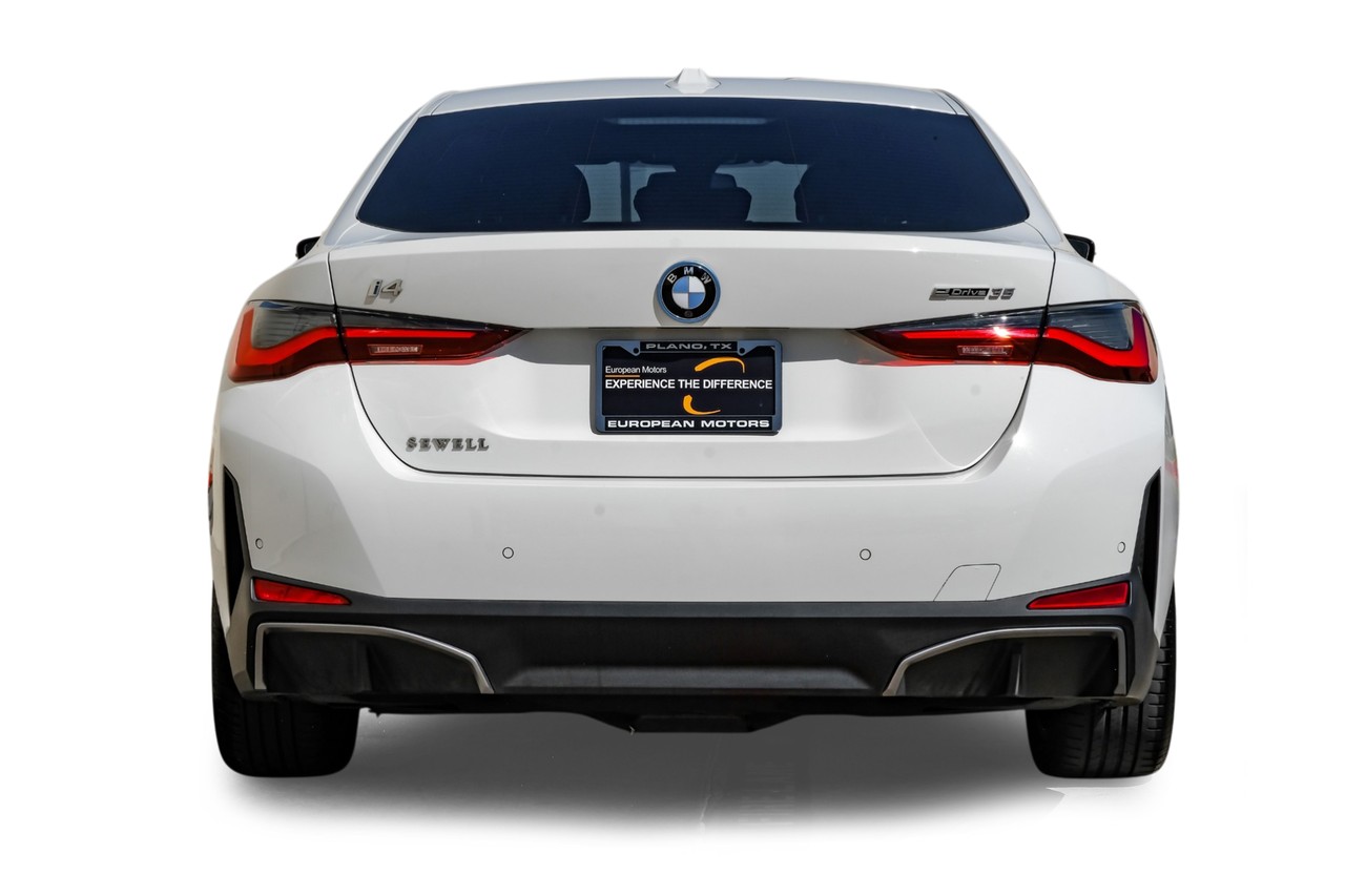 BMW i4 Vehicle Main Gallery Image 09