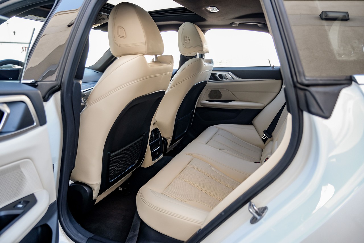 BMW i4 Vehicle Main Gallery Image 42