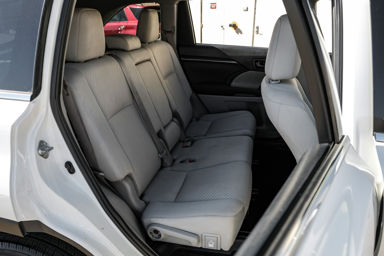 Toyota Highlander Vehicle Main Gallery Image 29