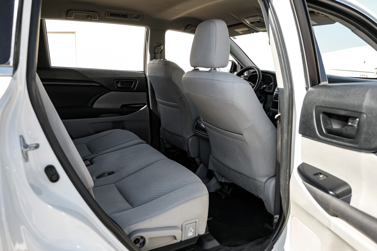 Toyota Highlander Vehicle Main Gallery Image 30