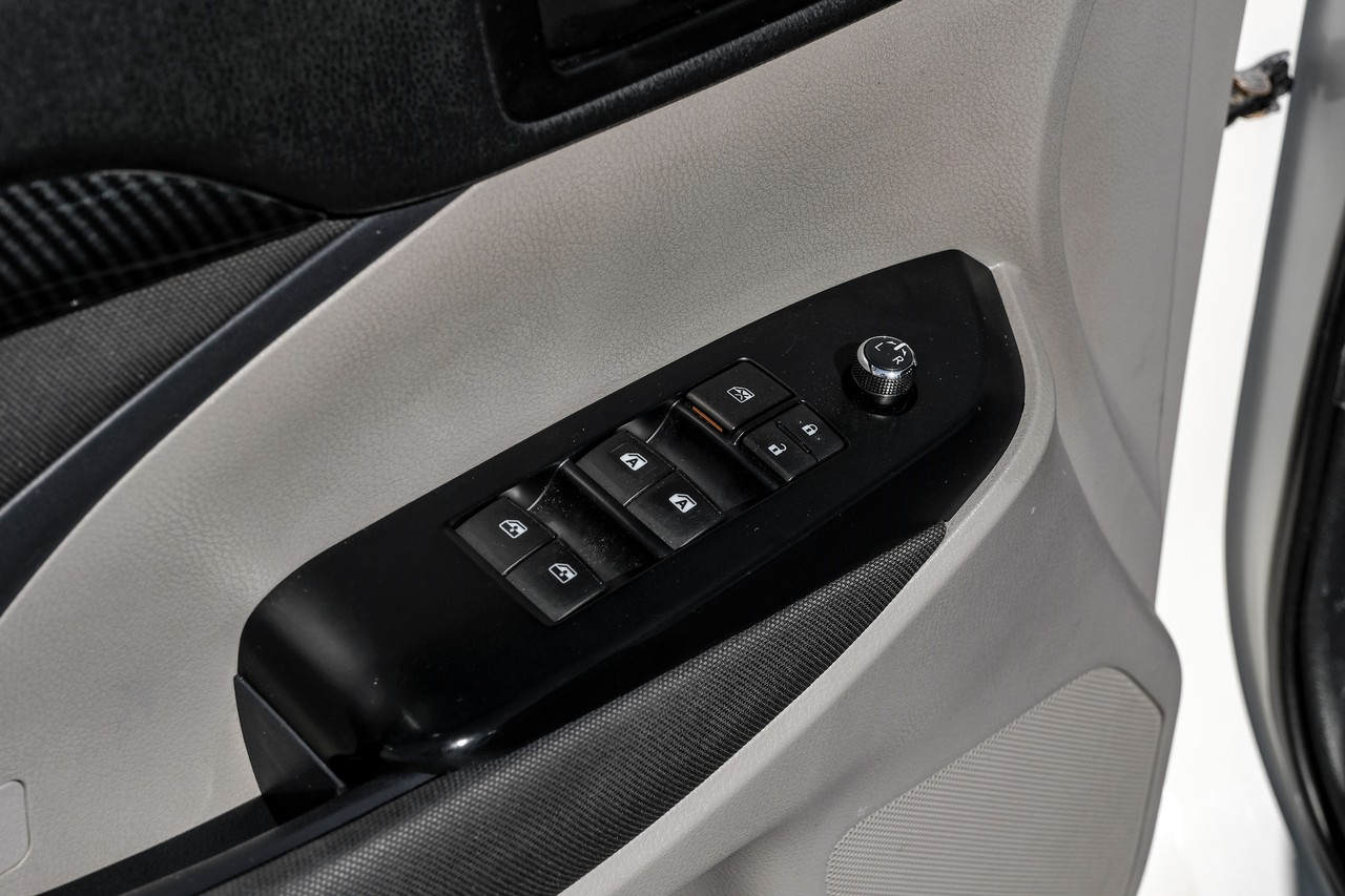 Toyota Highlander Vehicle Main Gallery Image 35