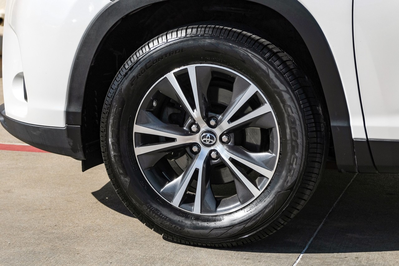 Toyota Highlander Vehicle Main Gallery Image 46