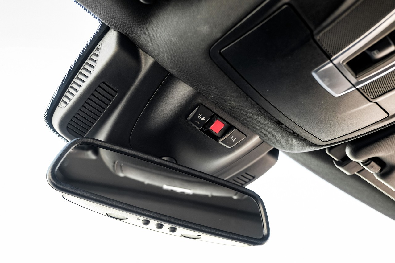 Mercedes-Benz GLE Vehicle Main Gallery Image 29