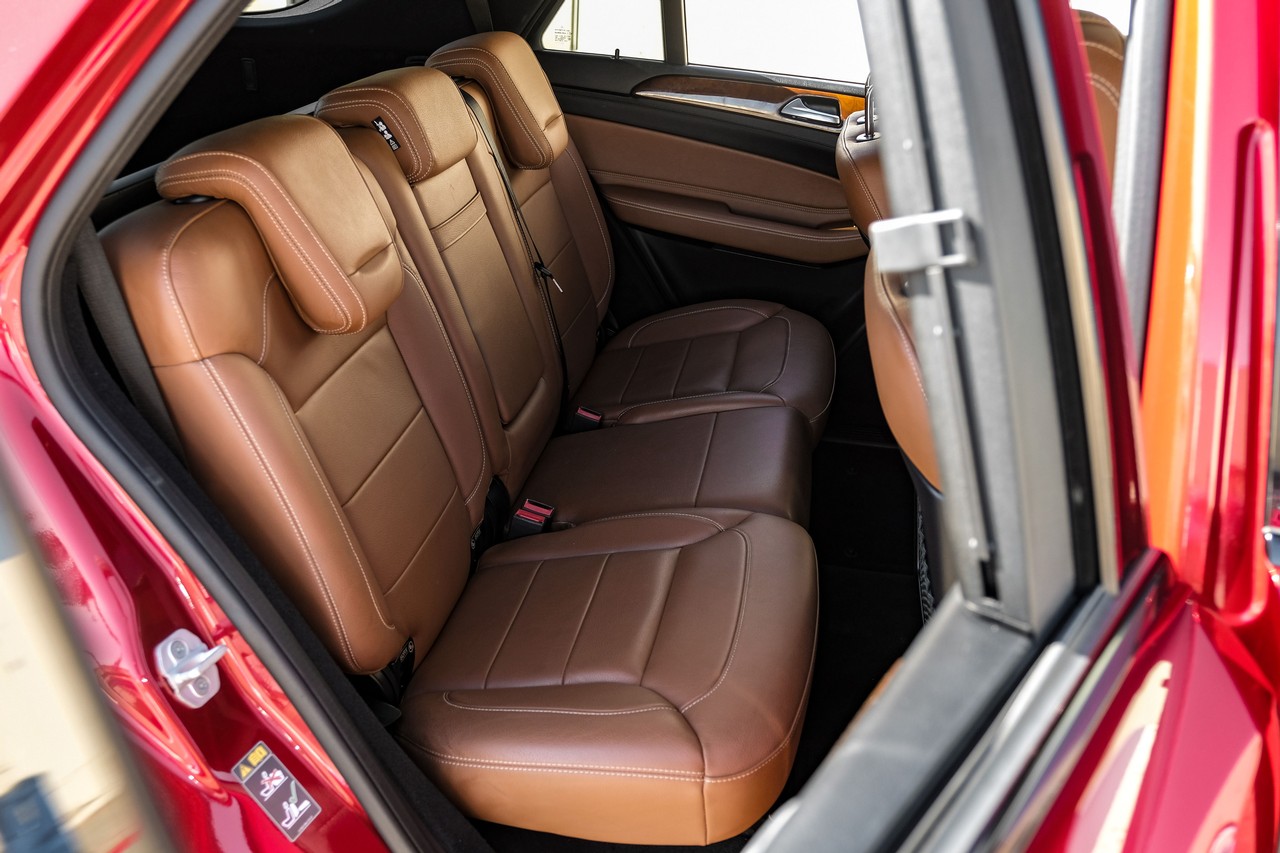 Mercedes-Benz GLE Vehicle Main Gallery Image 33